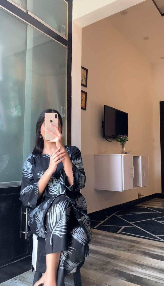 Linen 2-Piece Leaf Design (Black)