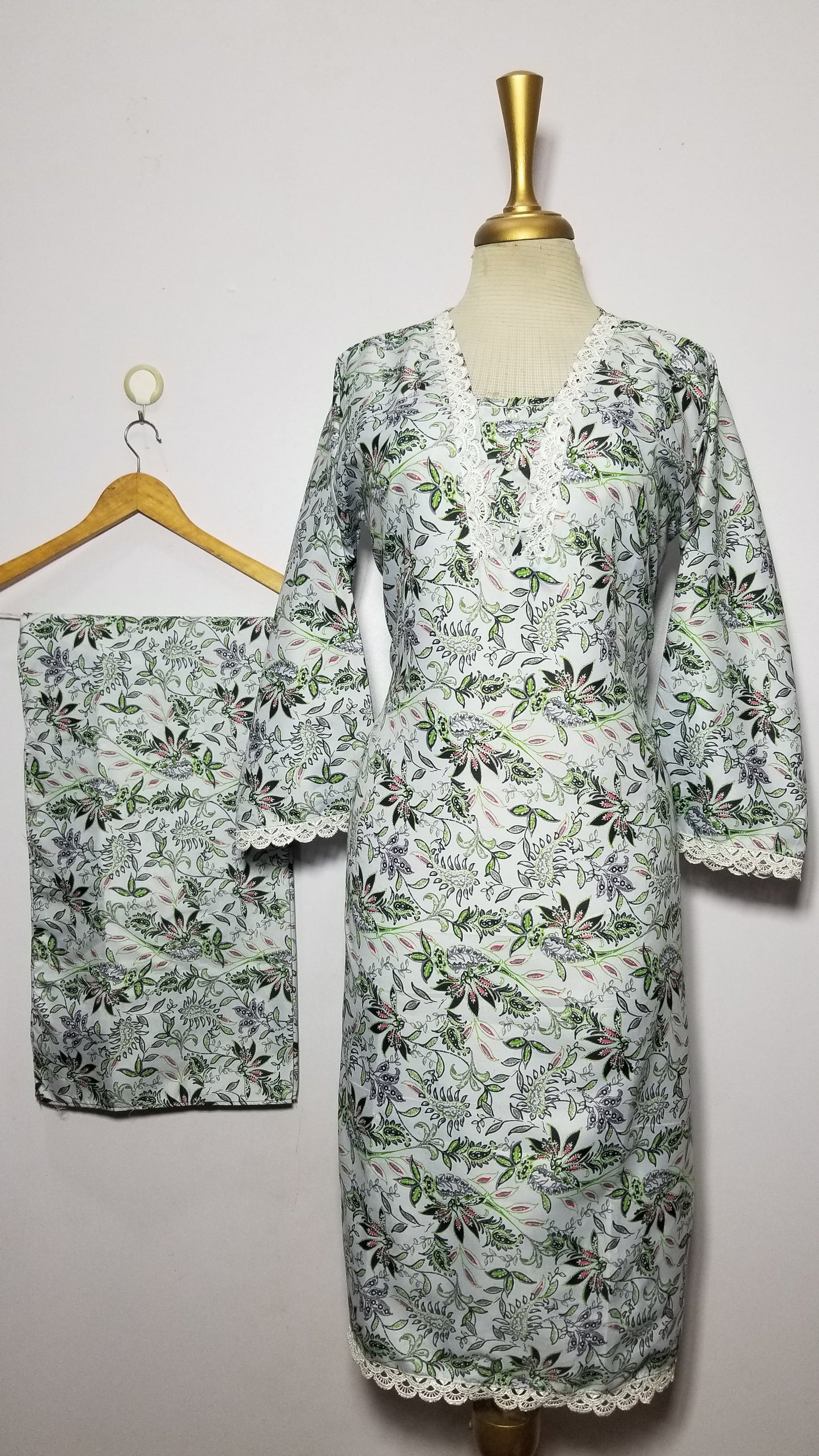 Cotton 2-Piece Stitched Set with Elegant Lace Detailing – Long Length Outfit (16)