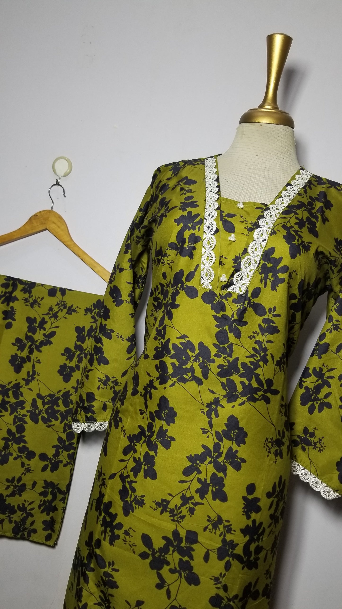 Cotton 2-Piece Stitched Set with Elegant Lace Detailing – Long Length Outfit (05)