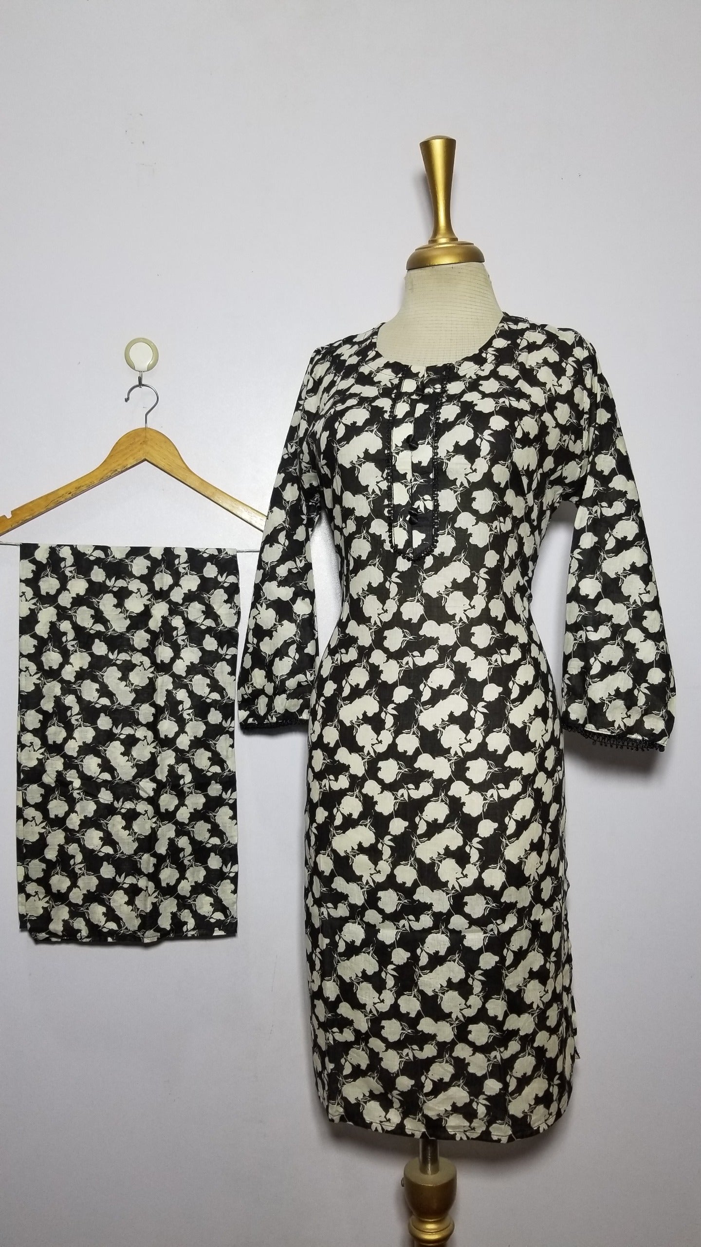 Premium Lawn Long Length 2 piece (28)