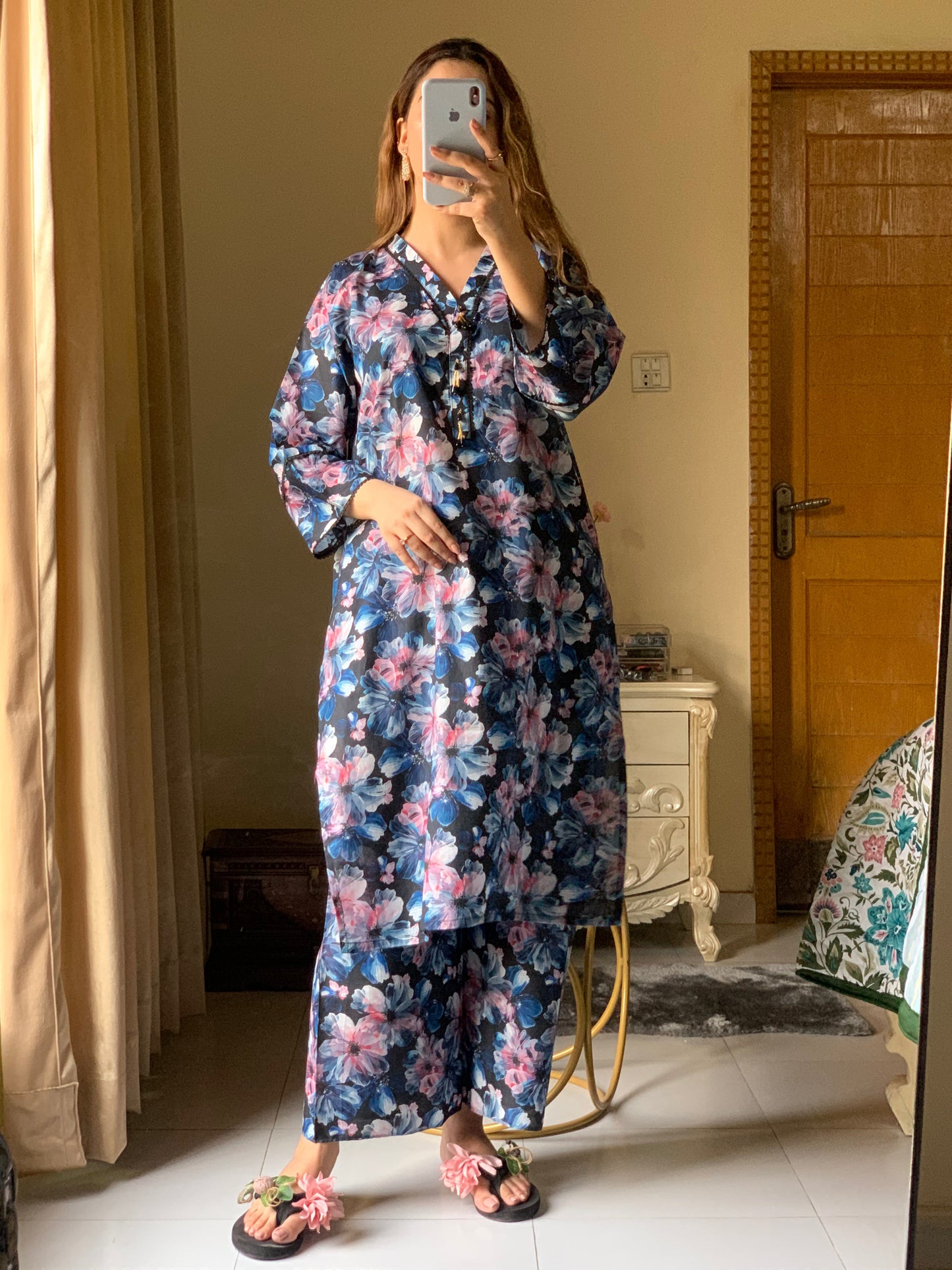 Almirah 2-Piece Pure Lawn Set – Long Length |