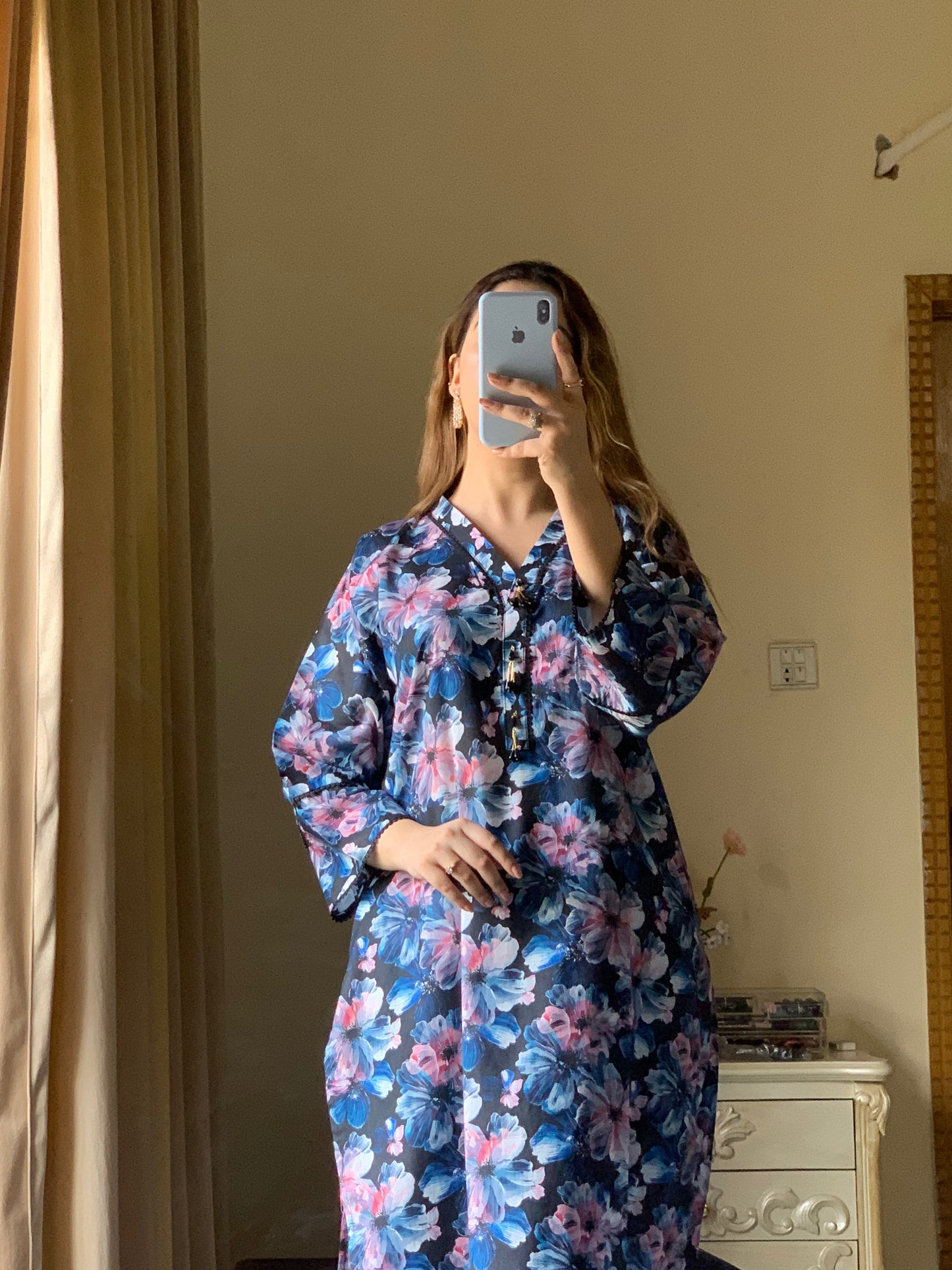 Almirah 2-Piece Pure Lawn Set – Long Length |