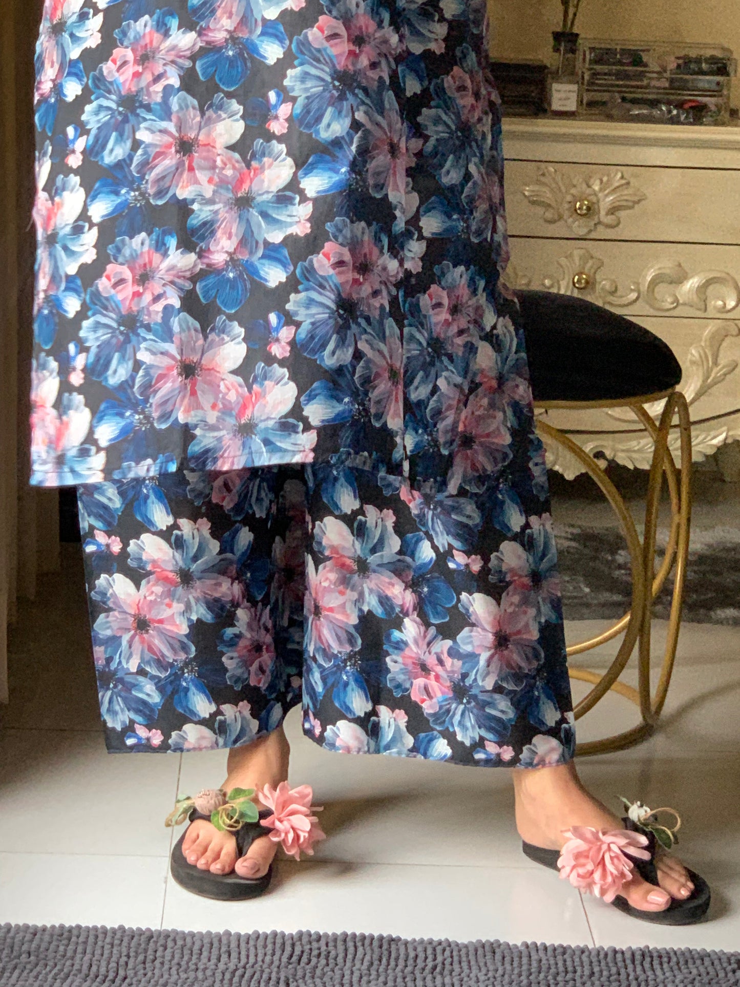 Almirah 2-Piece Pure Lawn Set – Long Length |