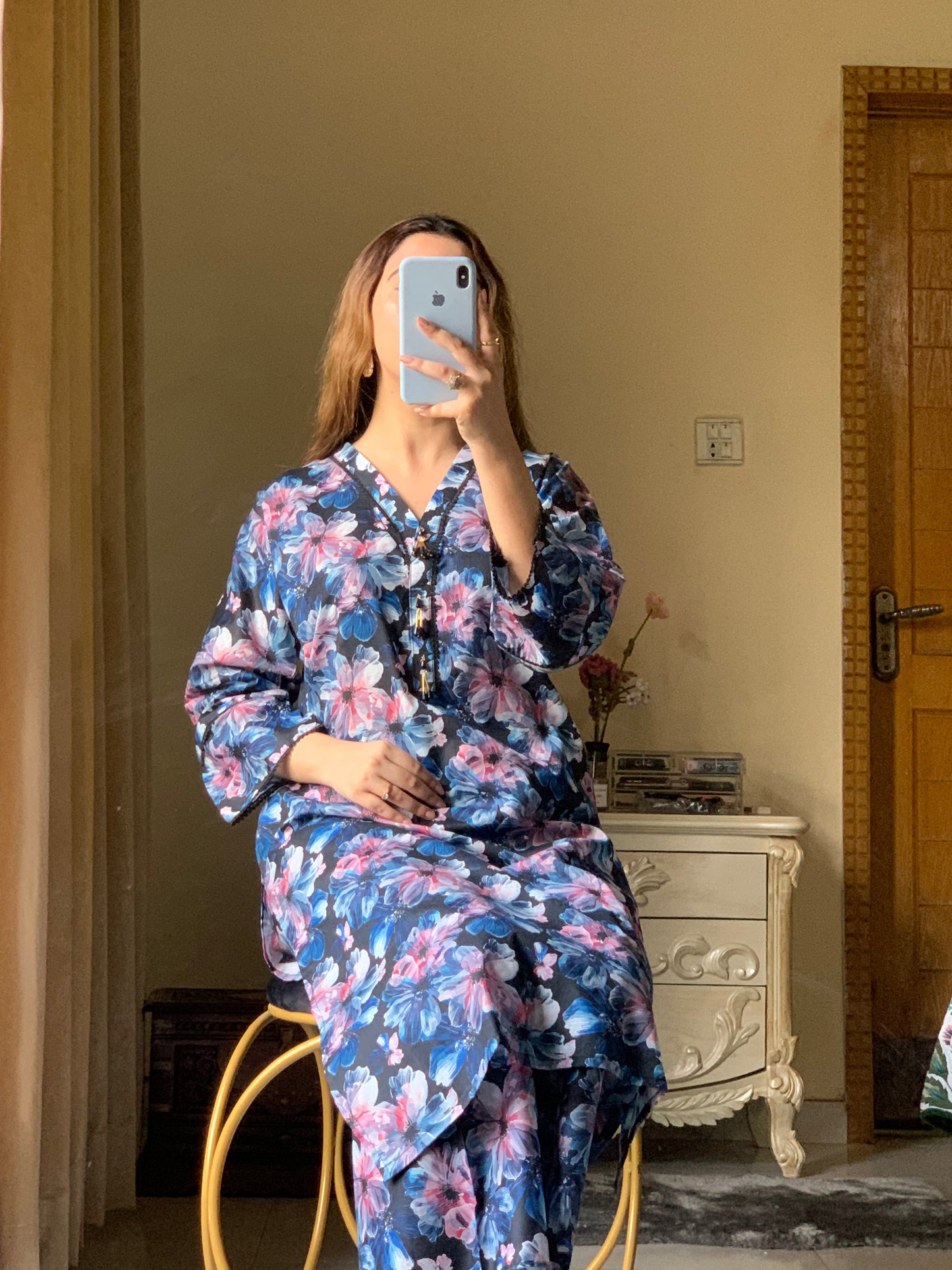 Almirah 2-Piece Pure Lawn Set – Long Length |