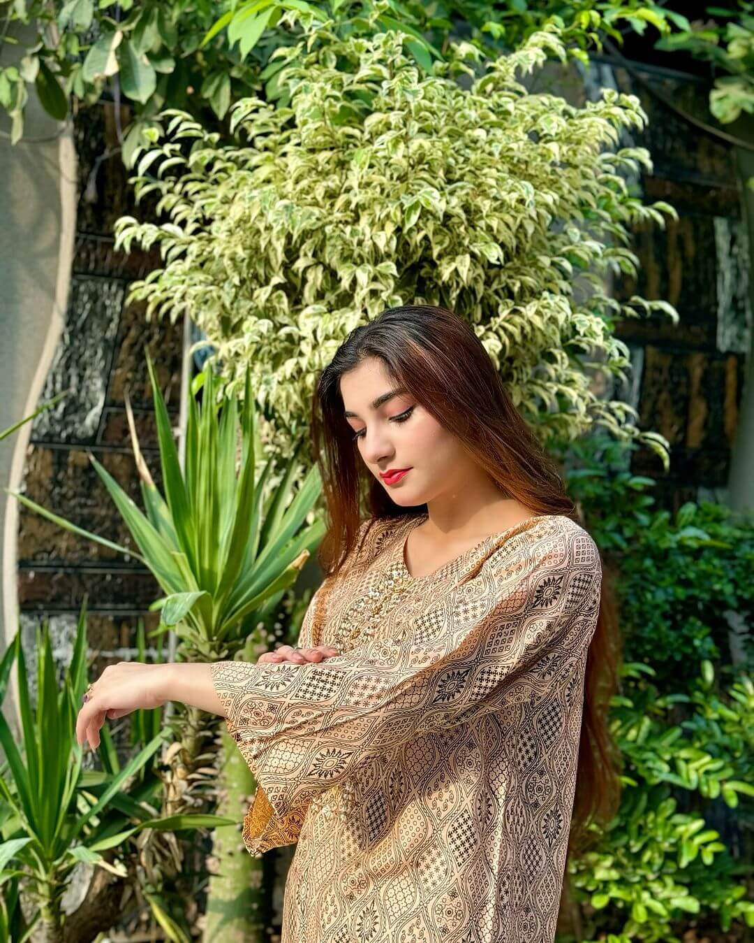 Linen 2-Piece with Handmade Neck Design