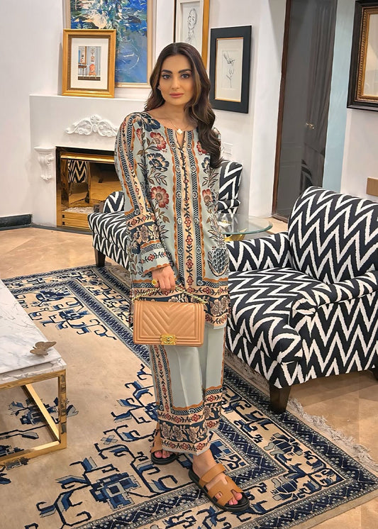 Elegant Women's Luxury Velvet 2-Piece Co-Ord Set | Premium Chic Outfit 04