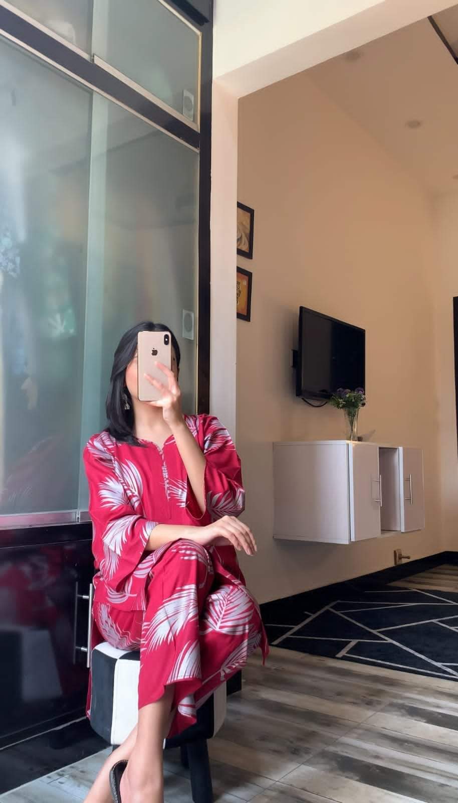 Linen 2-Piece  Leaf Design  (Pink)