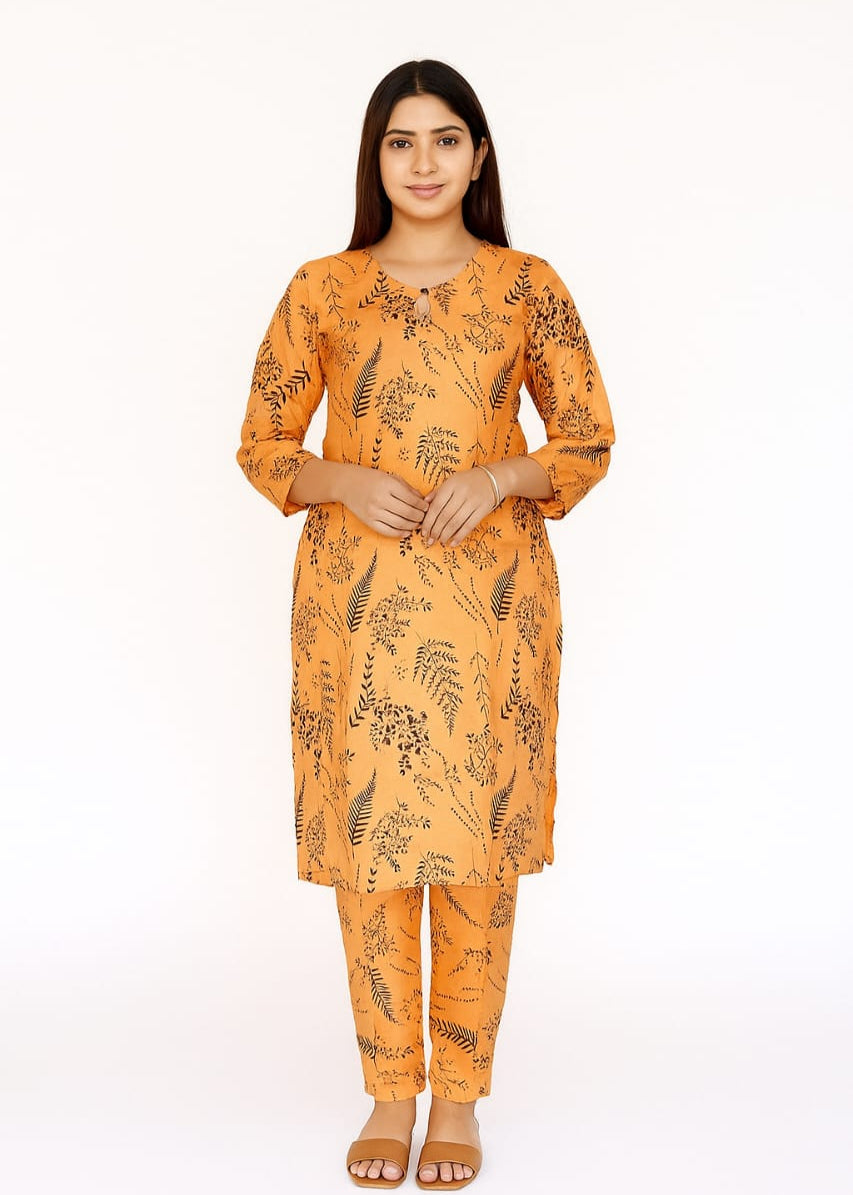 Petal Design Summer Linen Suit – Trendy & Lightweight (Peach)
