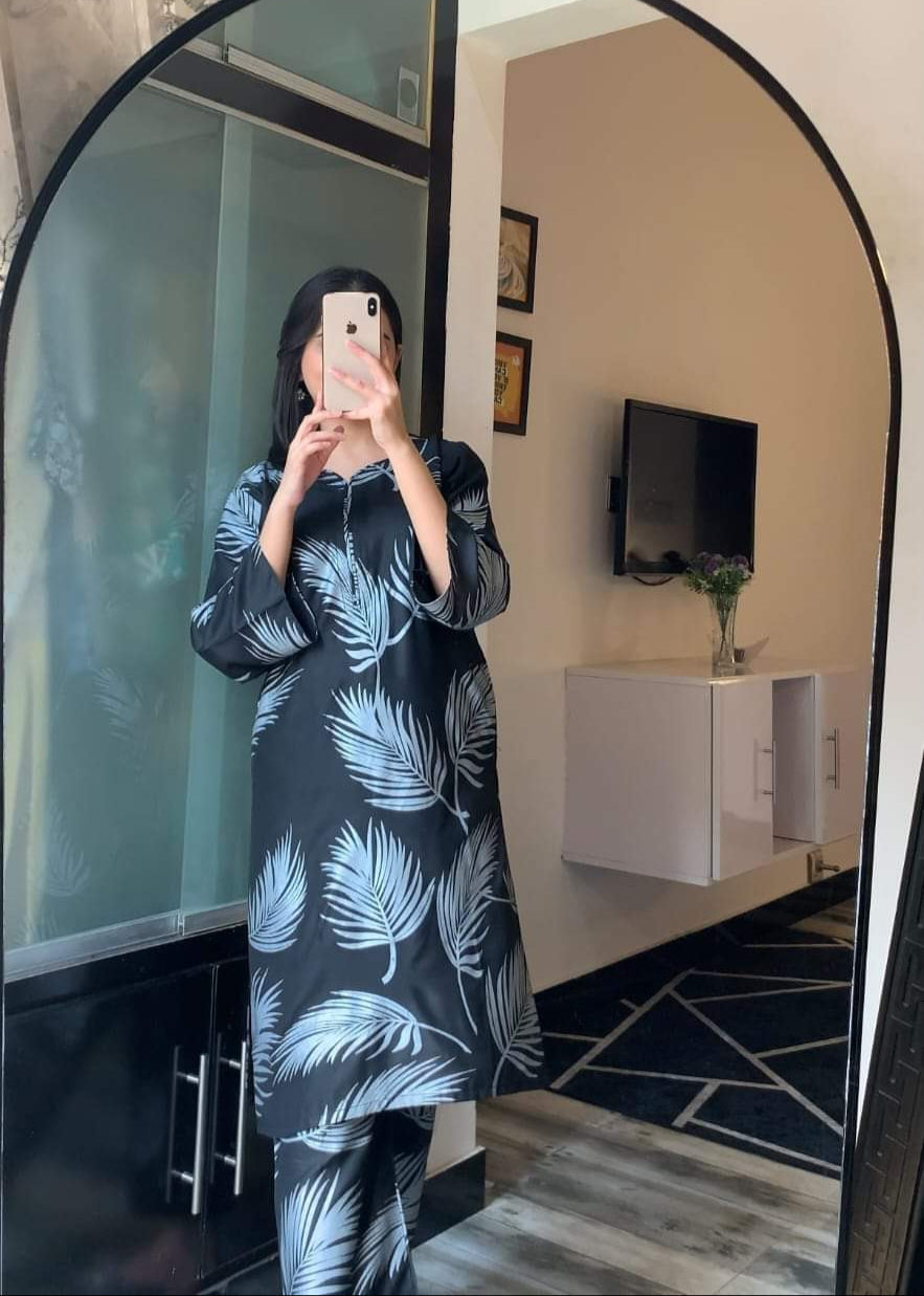 Linen 2-Piece  Leaf Design  (Black)